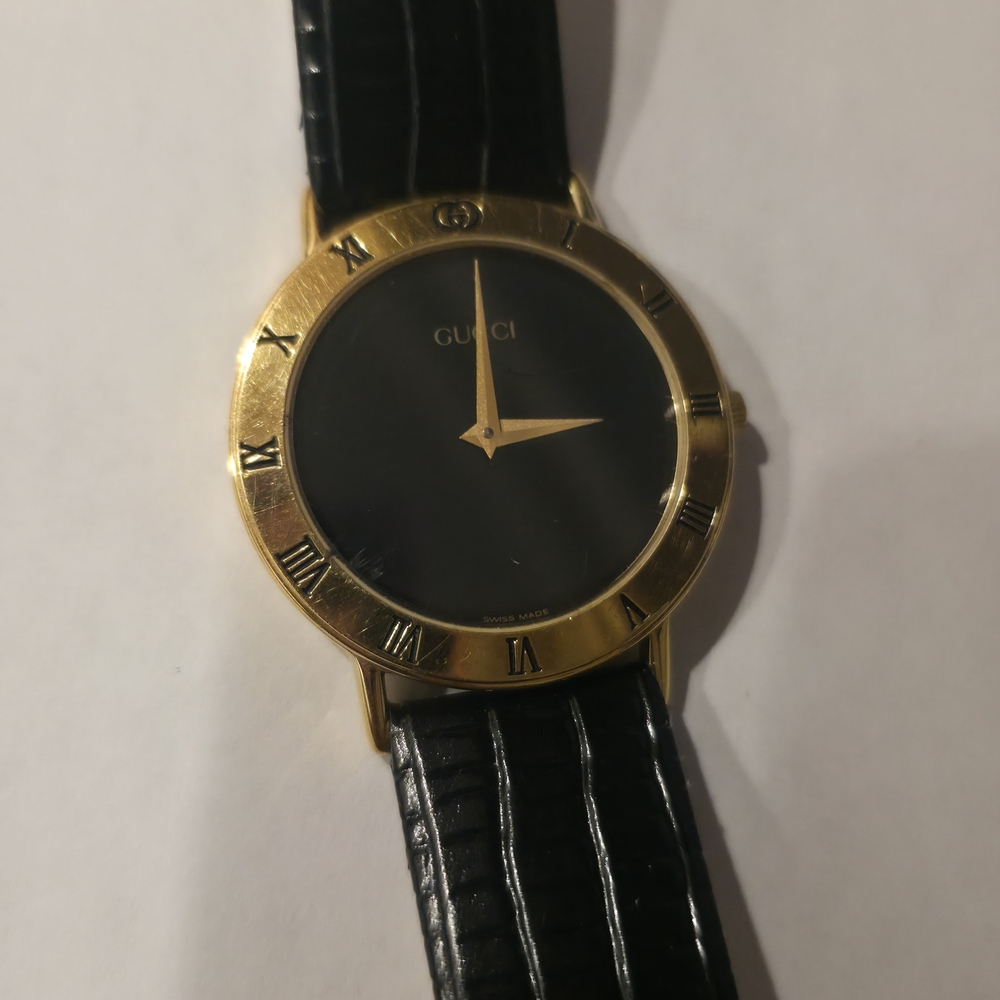 VINTAGE GUCCI WATCH 3000 2 M WATCH SERIAL # 0393909